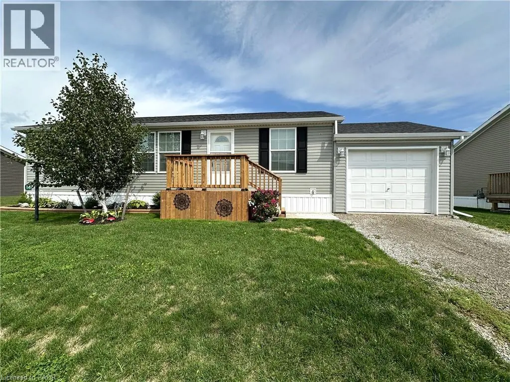 14 Copper Beech Drive, Haldimand County