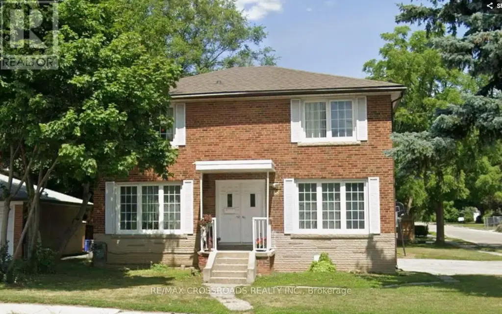 3 - 128 Major Mackenzie Drive E, Richmond Hill (Crosby)
