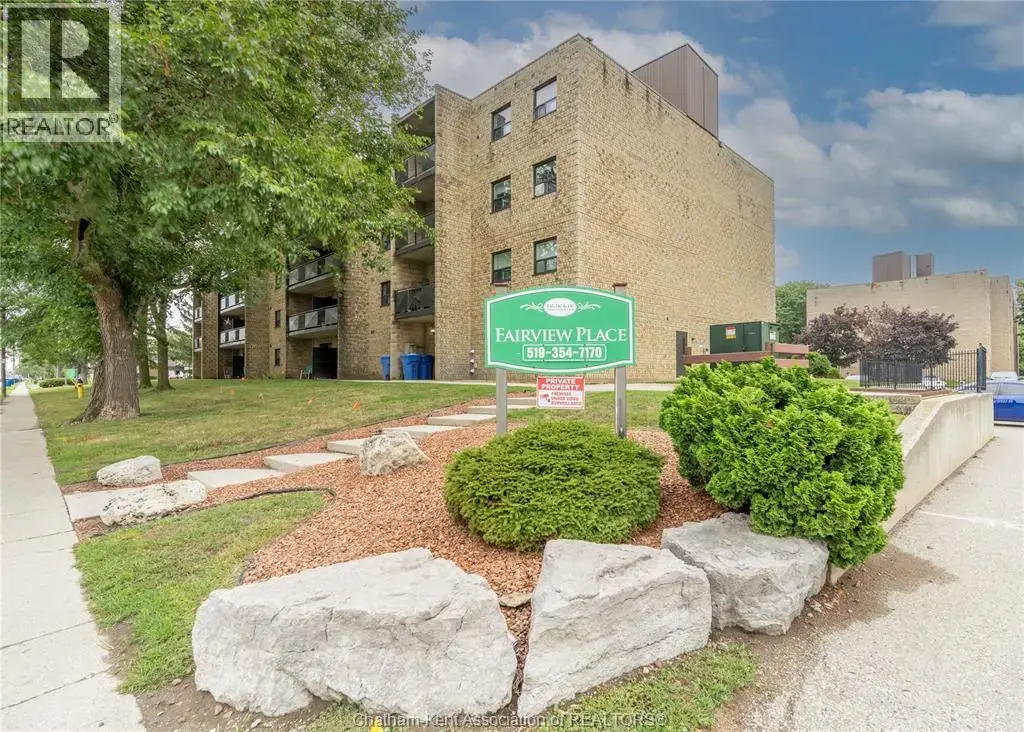 140 Park Avenue East Unit# 211, Chatham