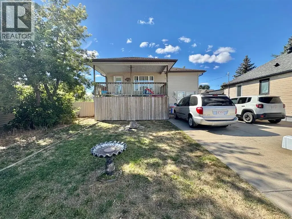 1220 9 Street N, Lethbridge