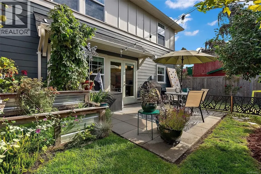 1113 Lyall St, Esquimalt