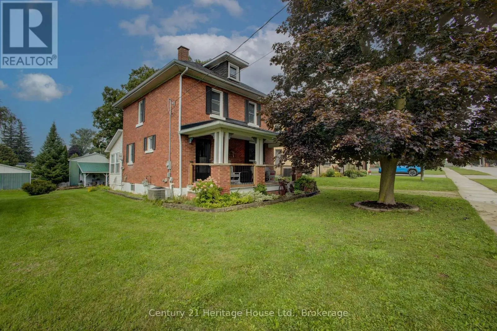 180 Bruce Street S, West Grey