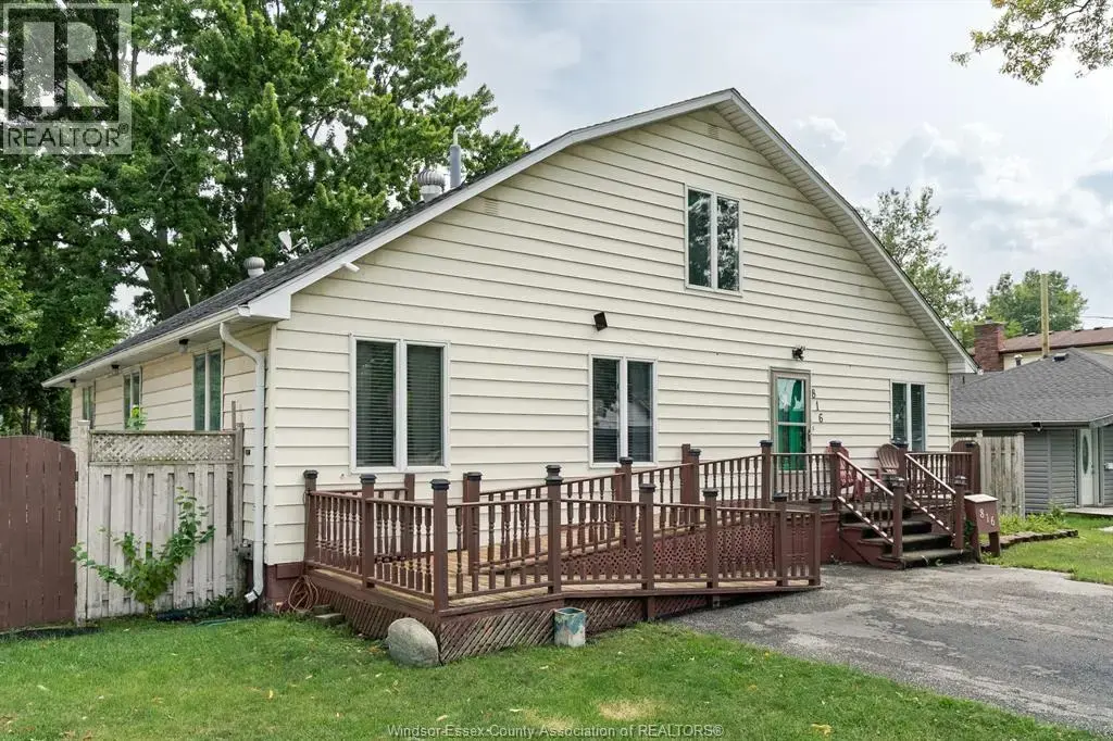816 Elinor Street, Windsor