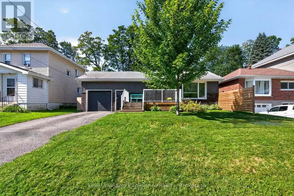 128 Ninth Street, Midland