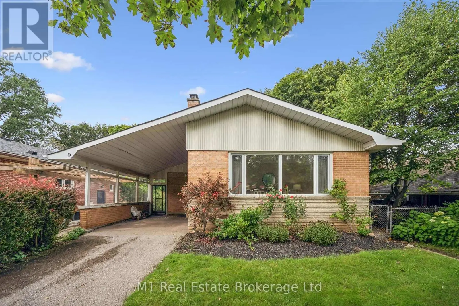 9 Cedar Street, Guelph (Dovercliffe Park/Old University)
