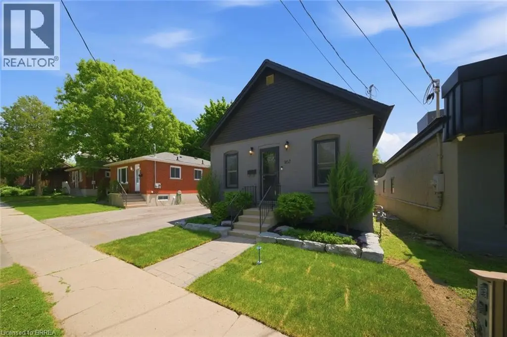 162 Grand River Avenue, Brantford