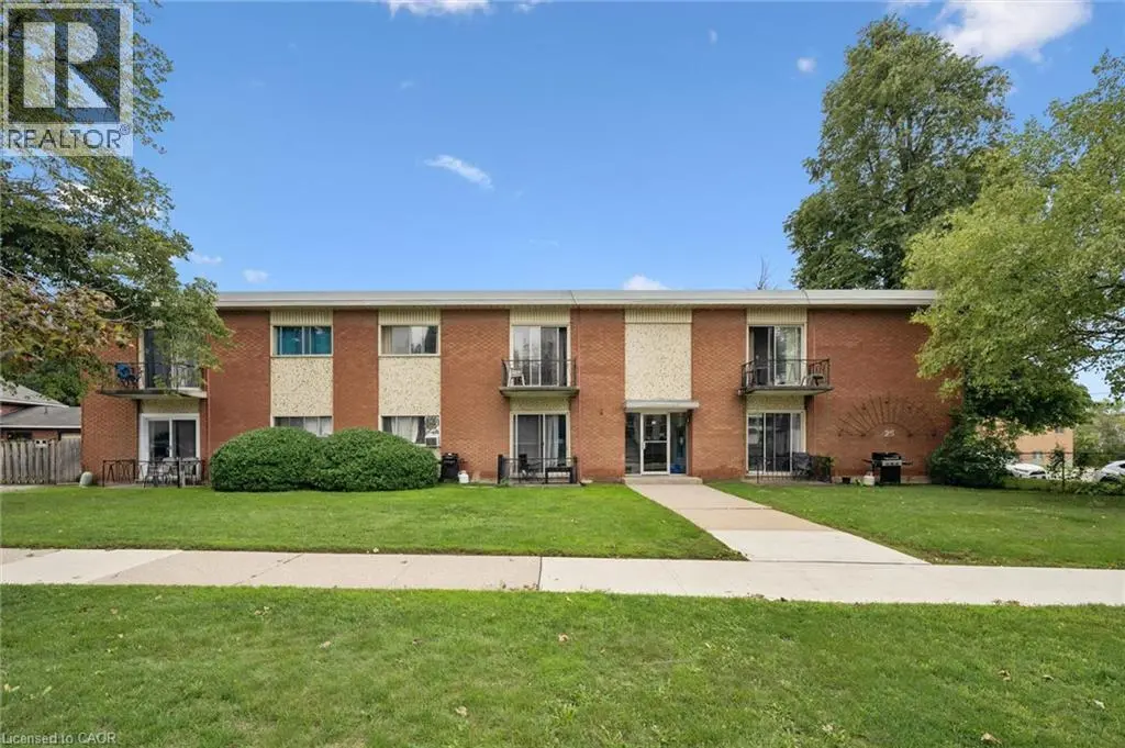 25 Walton Avenue, Kitchener