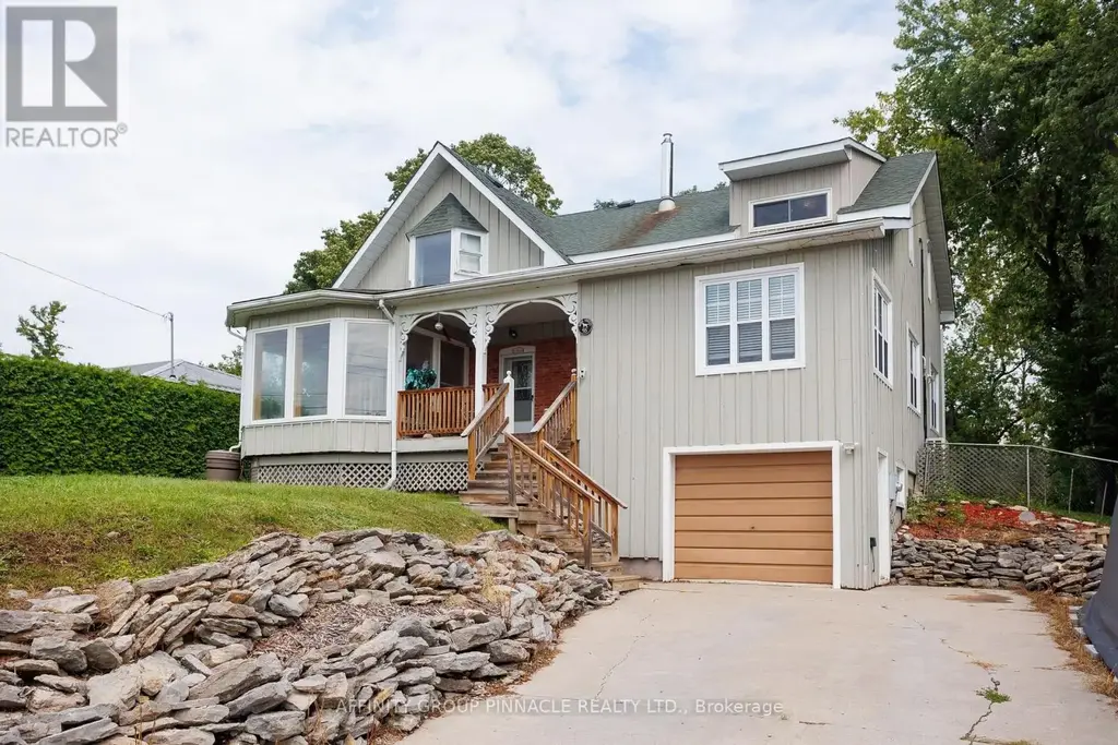 95 Bond Street E, Kawartha Lakes (Fenelon Falls)