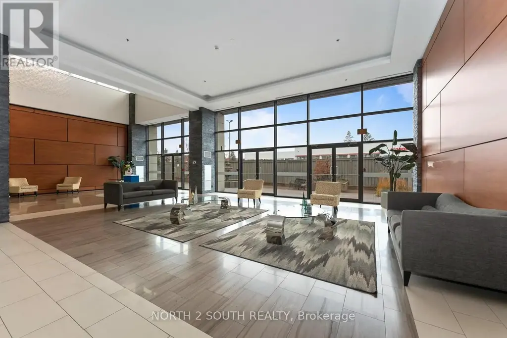 1015 - 12 Woodstream Boulevard, Vaughan (Vaughan Grove)