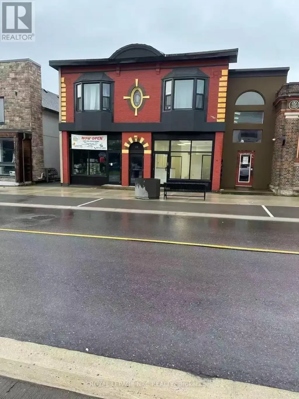 A - 35 Jarvis Street, Fort Erie (Central)