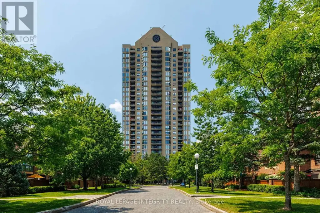 803 - 545 St Laurent Boulevard, Ottawa
