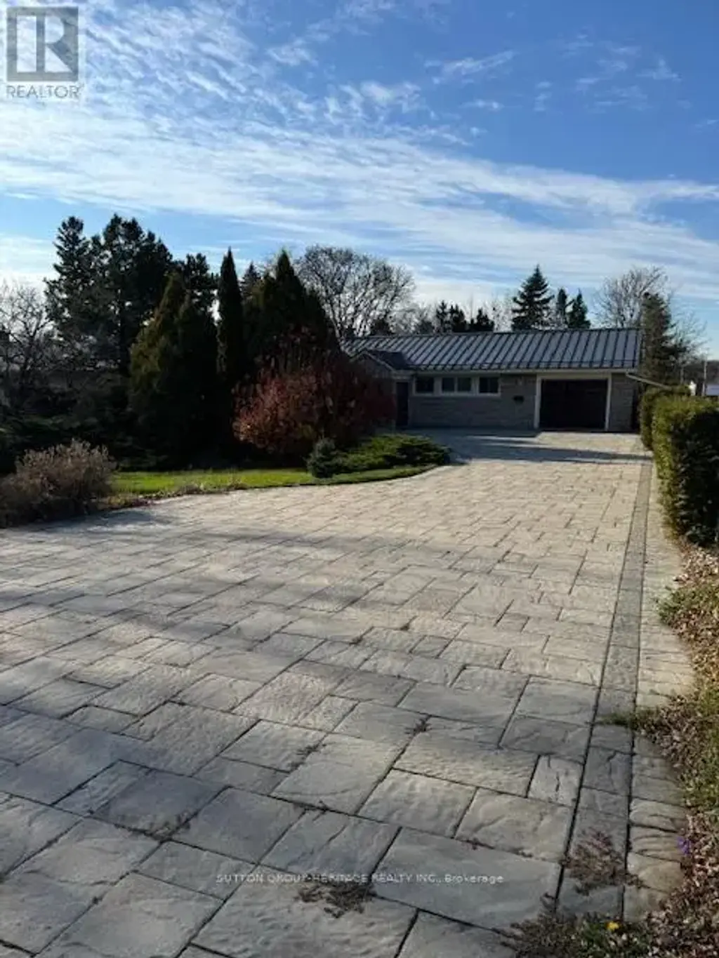 906 Liverpool Road, Pickering (Bay Ridges)