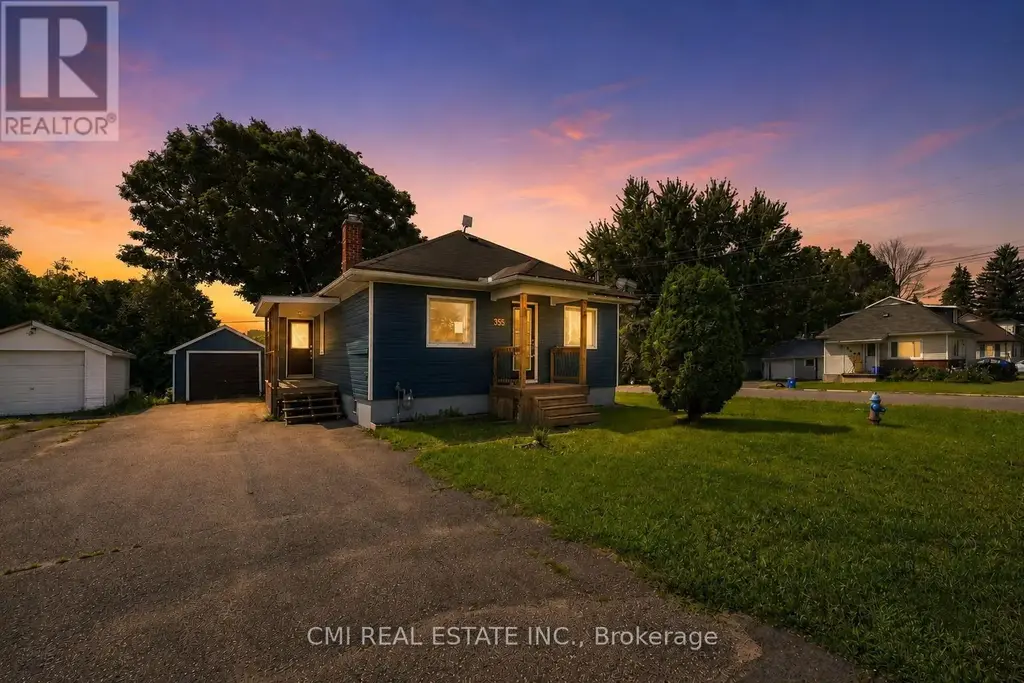 355 Joffre Avenue, Renfrew