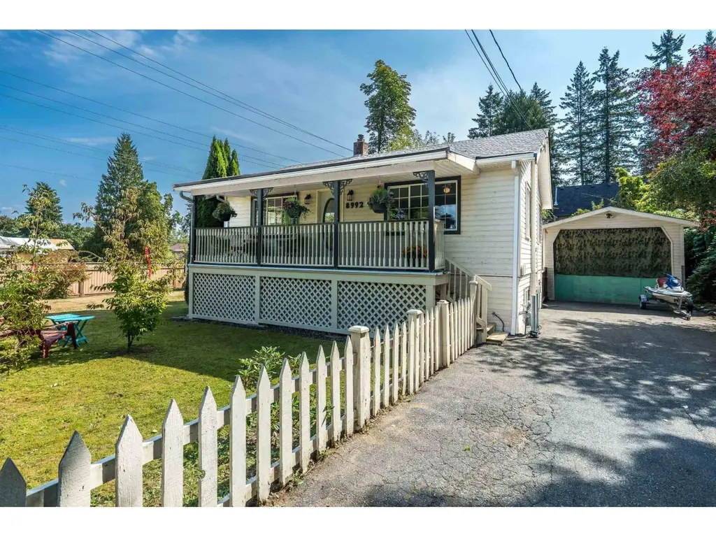 8992 Royal Street, Langley