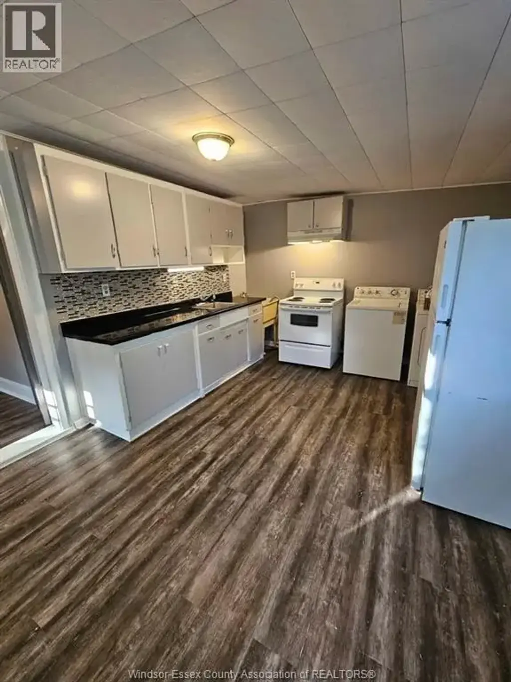 4275 Wyandotte East Unit# 2, Windsor