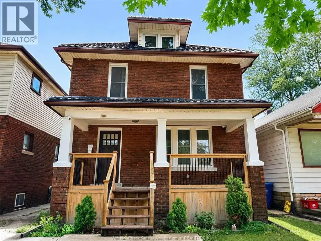 1585 Church Street, Windsor