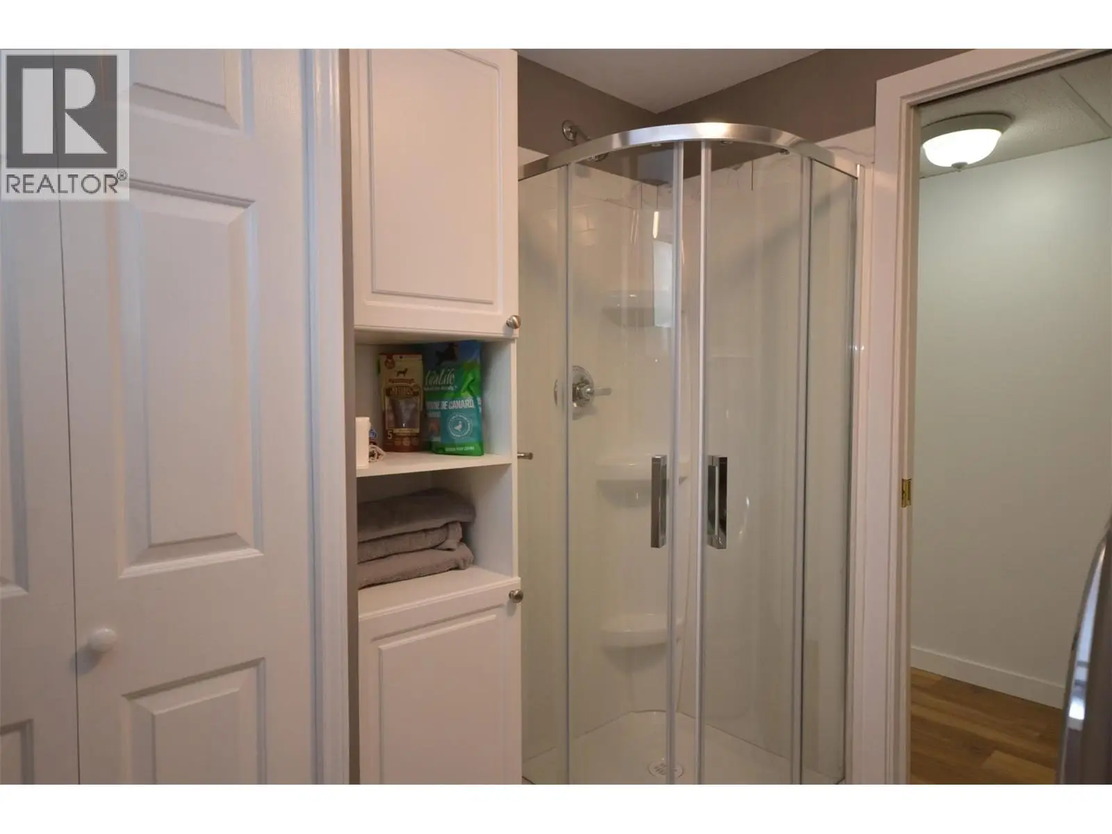 65 Sarsons Place. Coldstream, British Columbia