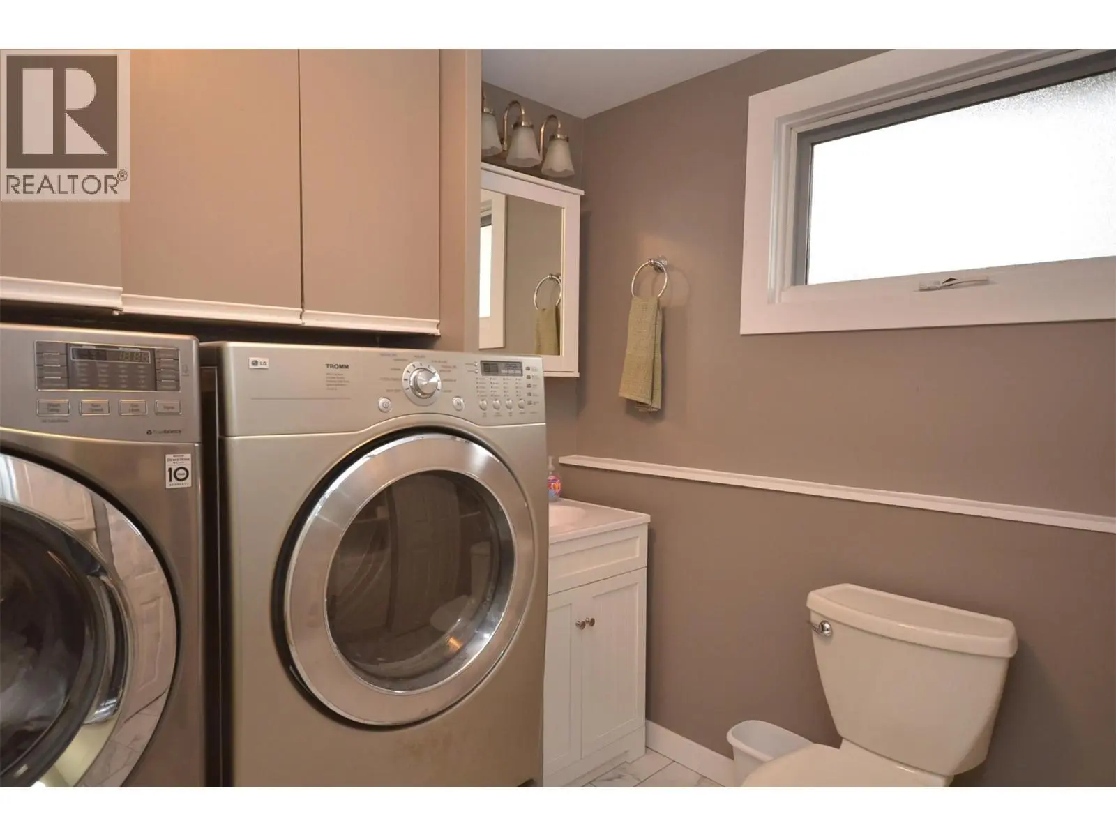 65 Sarsons Place. Coldstream, British Columbia