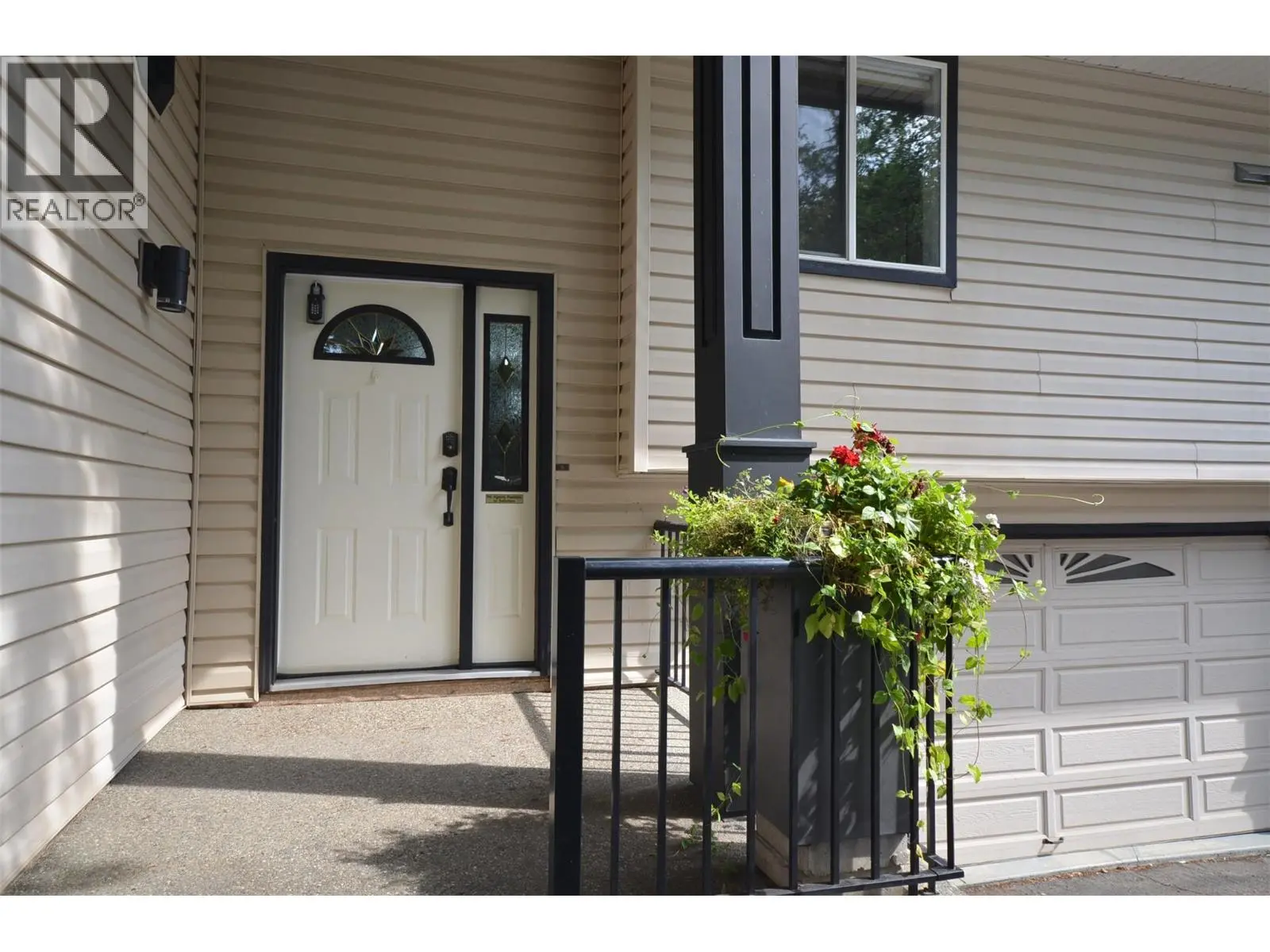 65 Sarsons Place. Coldstream, British Columbia