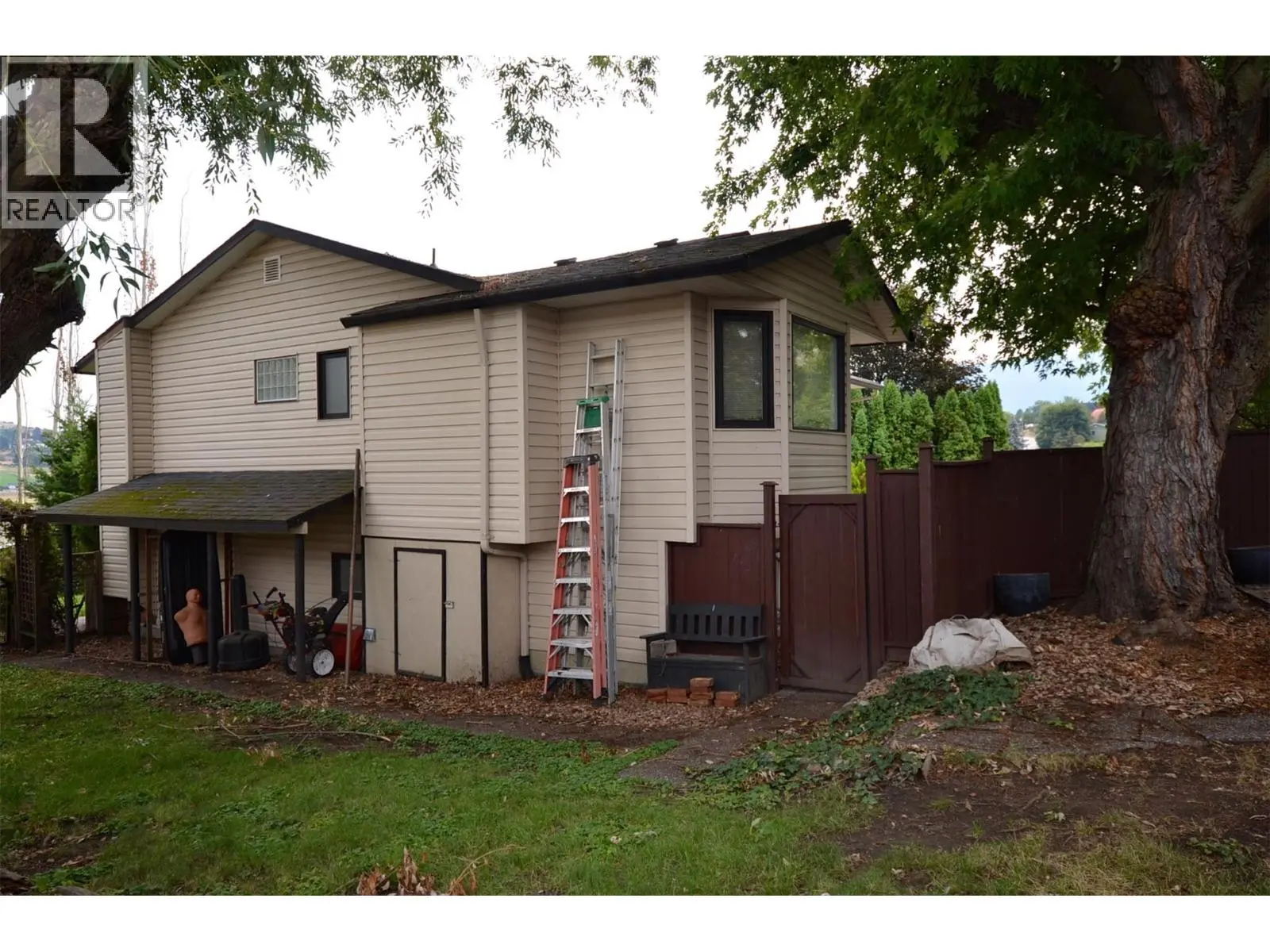 65 Sarsons Place. Coldstream, British Columbia