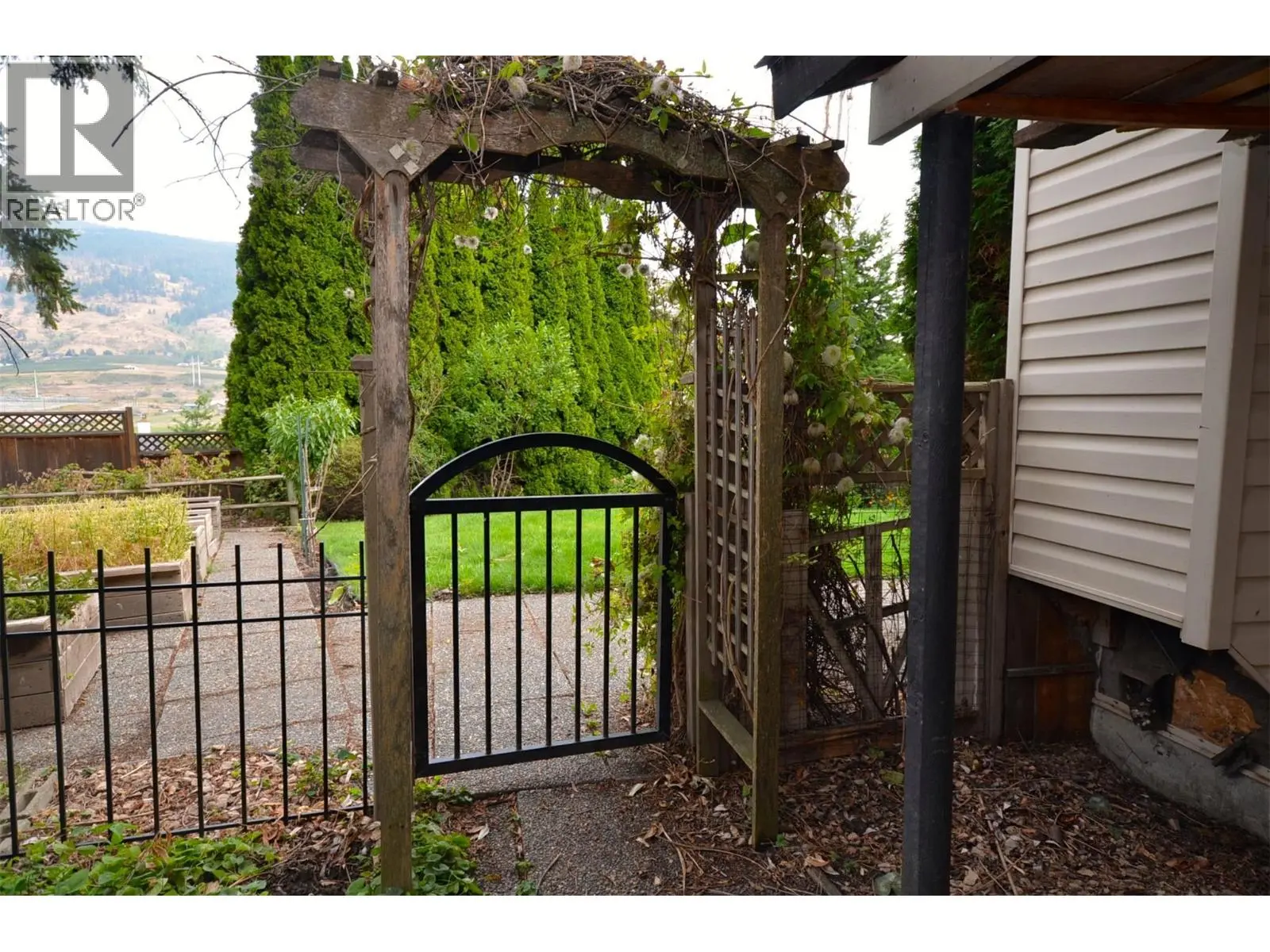65 Sarsons Place. Coldstream, British Columbia