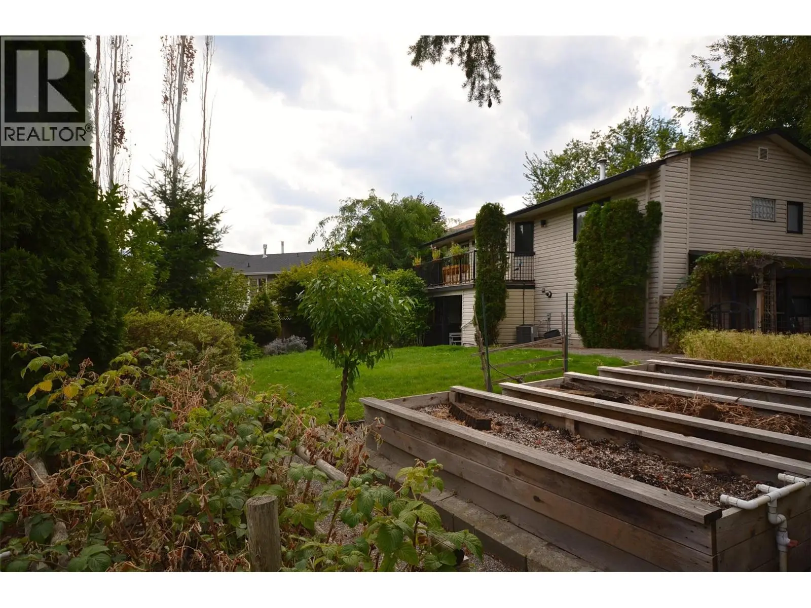 65 Sarsons Place. Coldstream, British Columbia