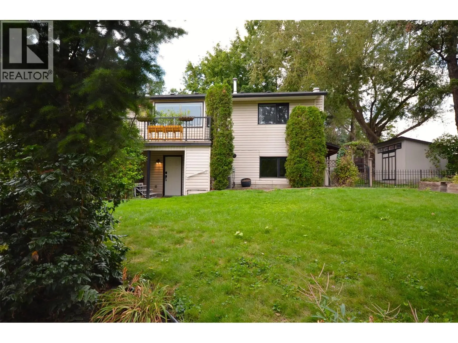 65 Sarsons Place. Coldstream, British Columbia