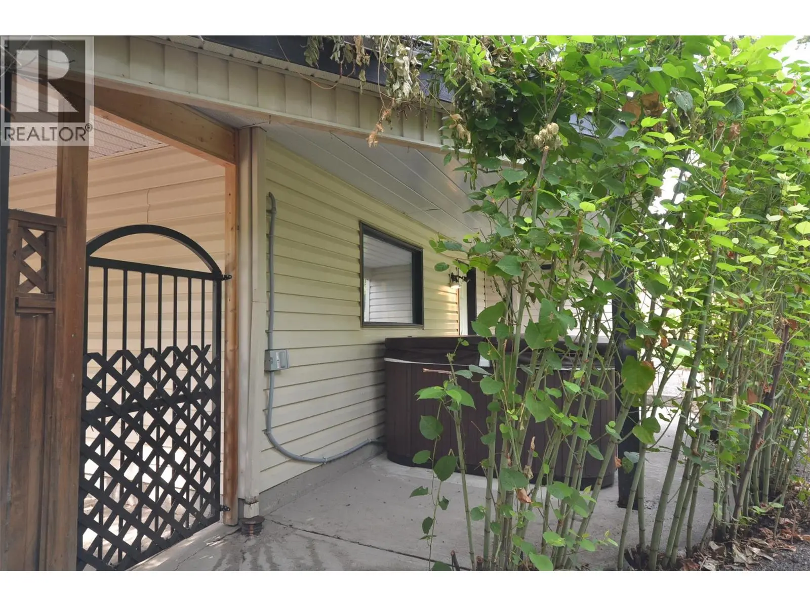 65 Sarsons Place. Coldstream, British Columbia
