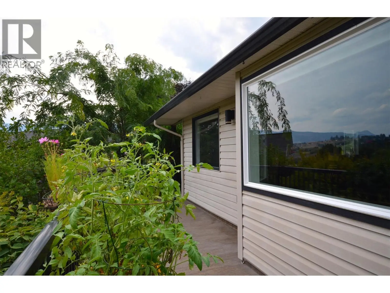 65 Sarsons Place. Coldstream, British Columbia