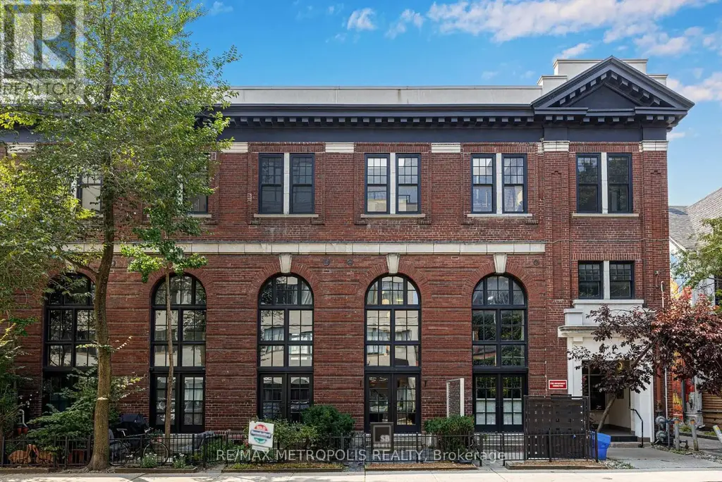 102 - 394 Euclid Avenue, Toronto (Palmerston-Little Italy)