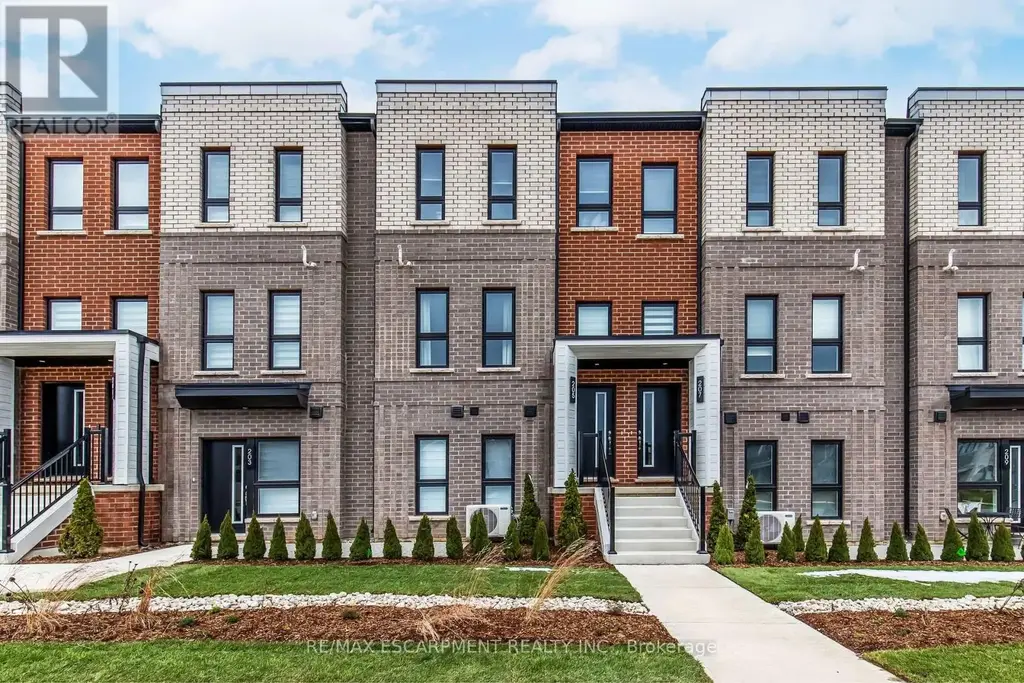 2 - 90 Skinner Road, Hamilton (Waterdown)