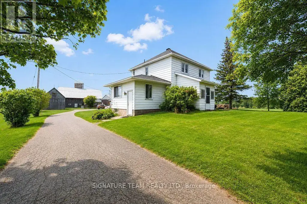 19573 17 Highway, Whitewater Region