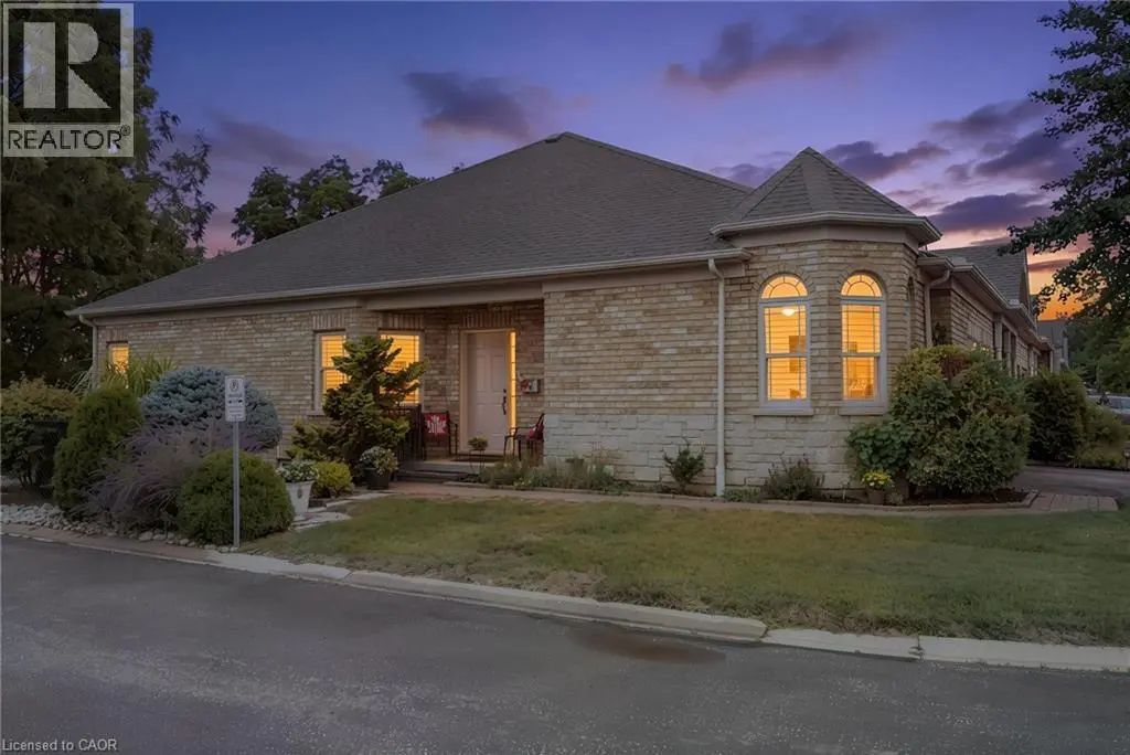 10 Cobblestone Drive Unit# 25, Paris