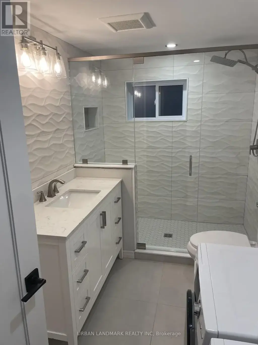 Unit B - 106 Elgin Street, Centre Hastings