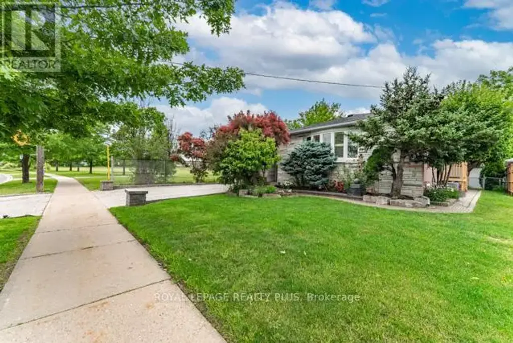 87 Hullmar Drive, Toronto (Black Creek)
