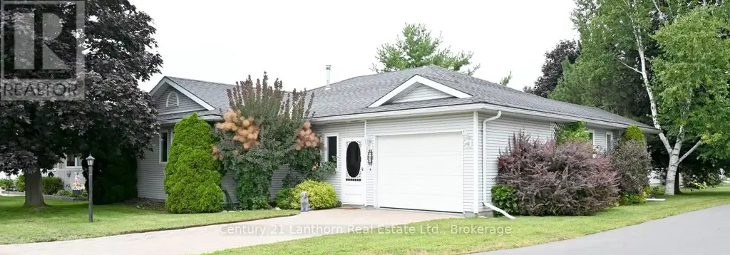 1 Reynolds Place N, Prince Edward County (Wellington)