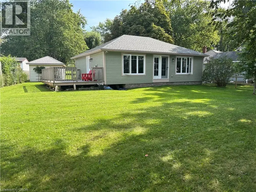 23 Upper Mohawk Point, Lowbanks