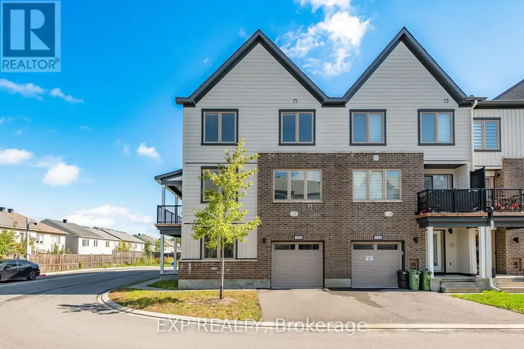 546 Woven Private, Ottawa