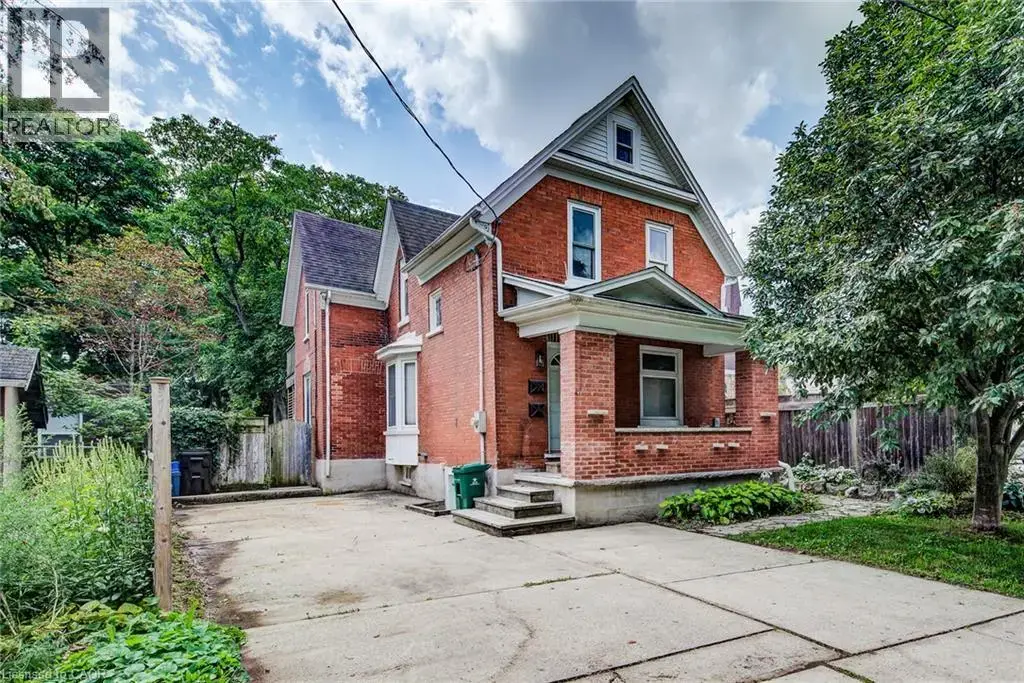 81 Willow Street, Waterloo