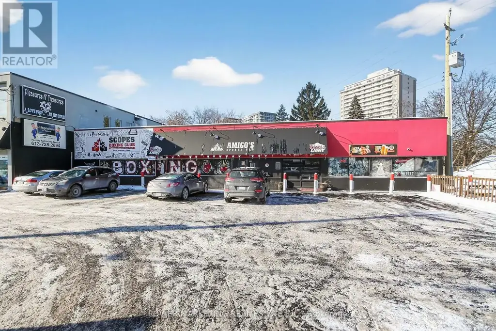 858 Merivale Road, Ottawa