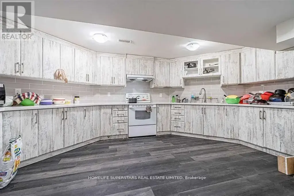 Lower Level ( Legal Apt.) - 75 Parkside Drive, Brampton (Brampton South)