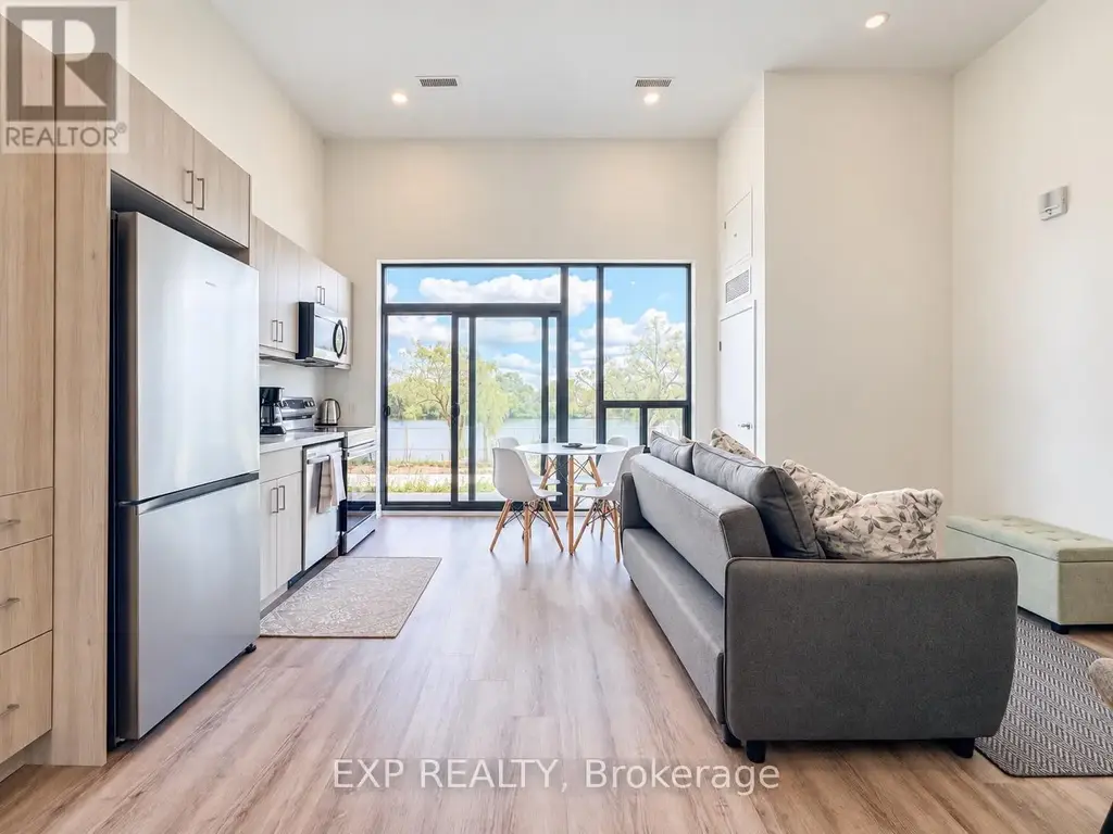 350 Prince Charles Drive S, Welland (Broadway)