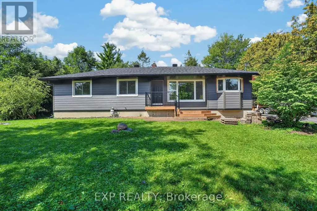 137 Grenfell Crescent, Ottawa