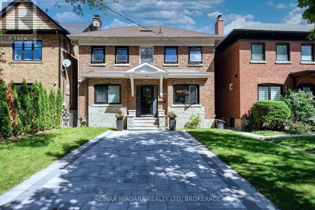 38 Yonge Boulevard, Toronto (Lawrence Park North)