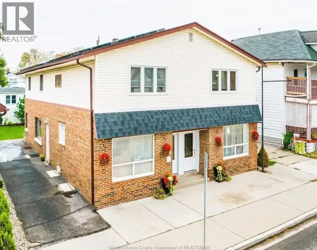 1637 Drouillard Unit# Lower, Windsor