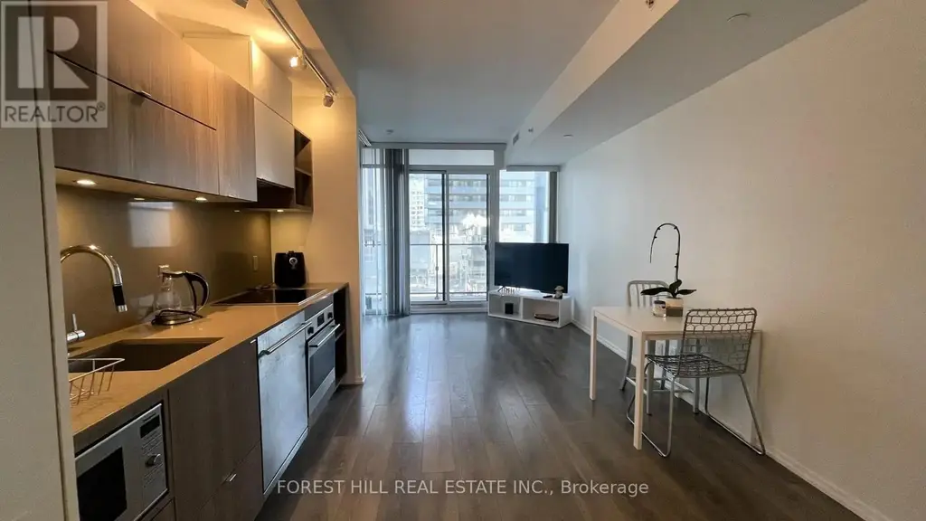 1110 - 125 Peter Street, Toronto (Waterfront Communities)