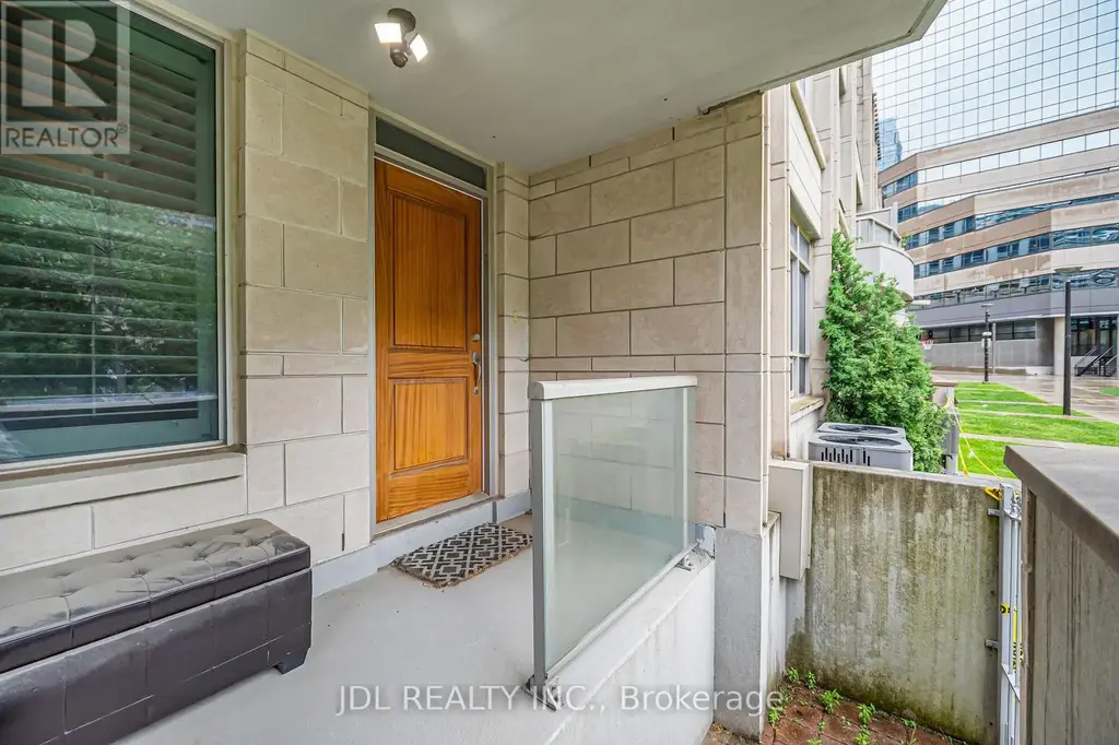 Th07 - 761 Bay Street, Toronto (Bay Street Corridor)