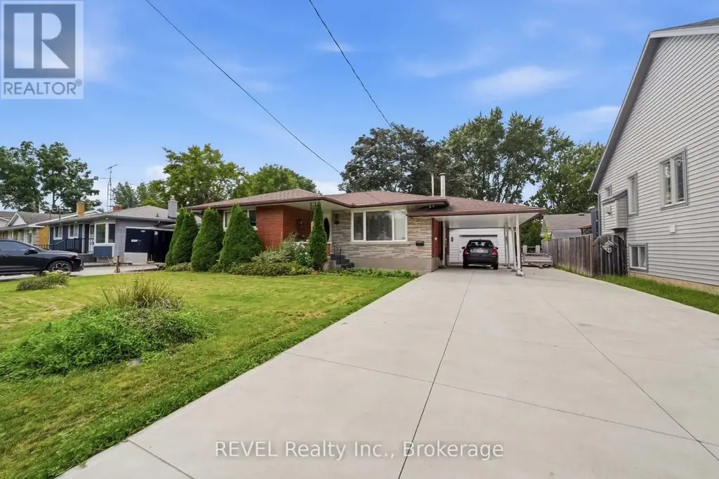 563 Bunting Road, St. Catharines (Bunting/Linwell)