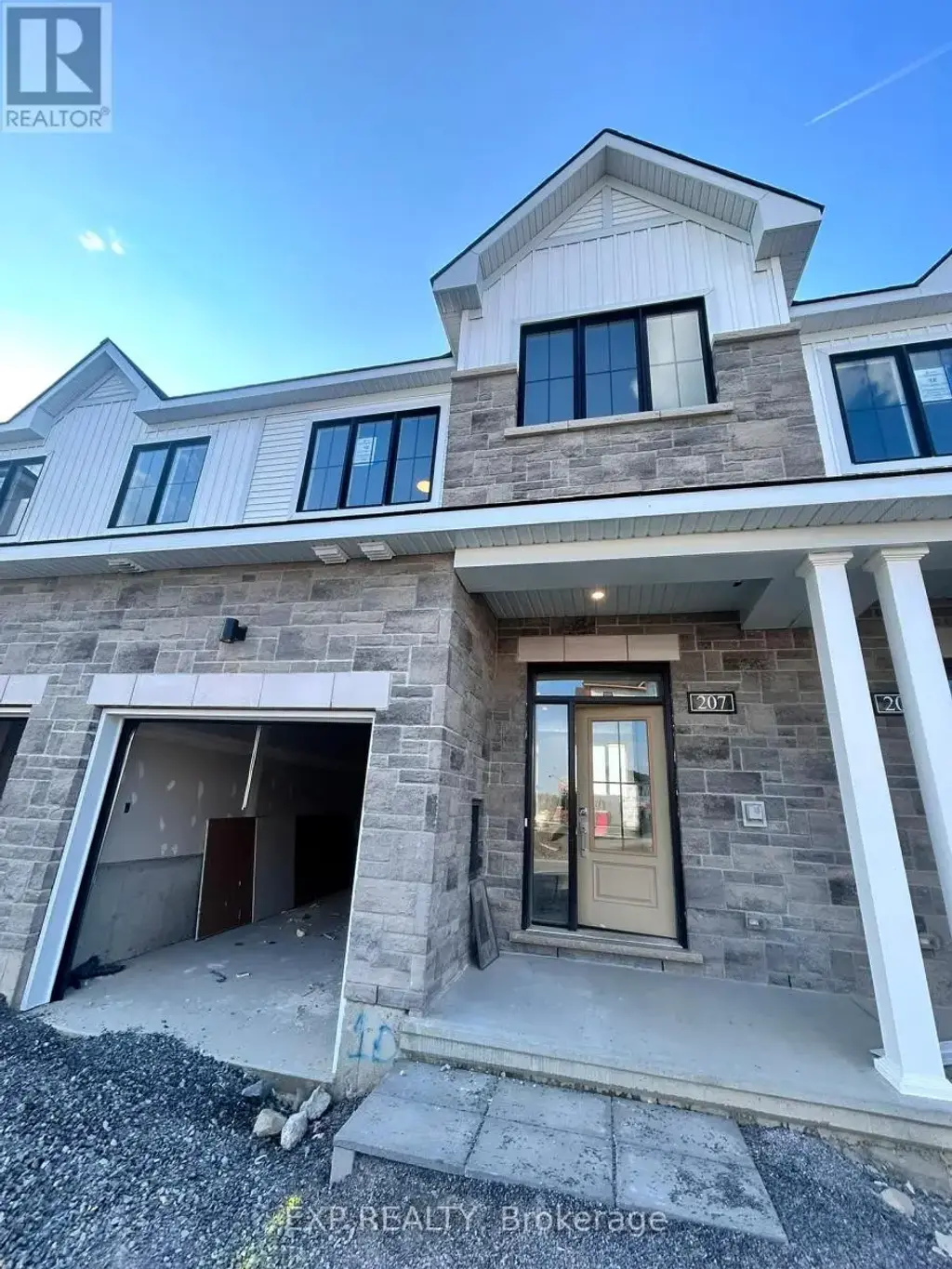 207 Bankside Way, Ottawa