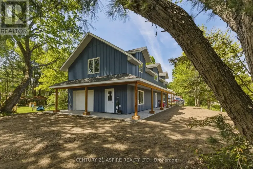 32 Wilson Street, Laurentian Hills